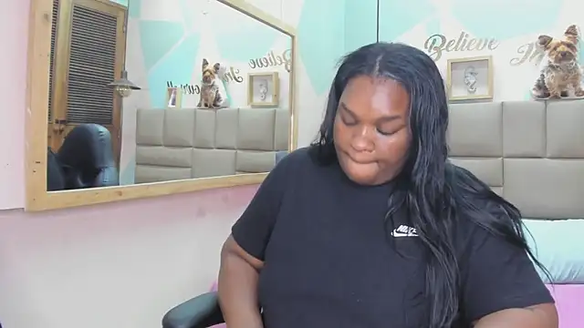 lilybaudyn  online show from 23, 2, 2025