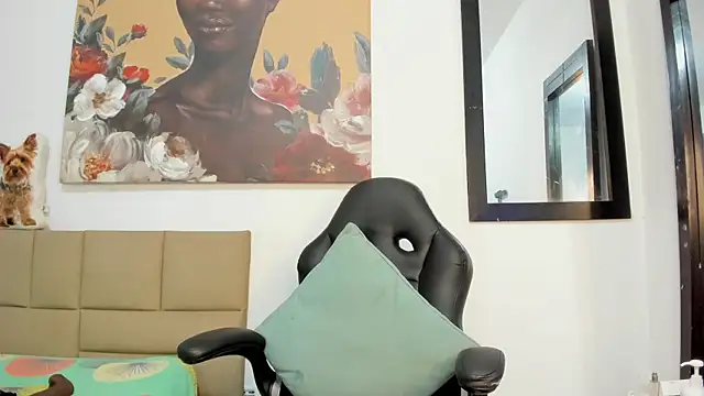 lilybaudyn  online show from 27, 10, 2025