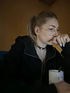 Snapshot of Crazy-Rosa chatting on 12, 1, 2025 Crazy-Rosa online show from 12, 1, 2025