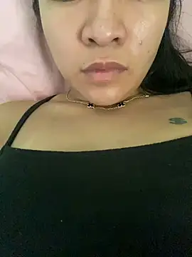 katrienee online show from 4, 3, 2025