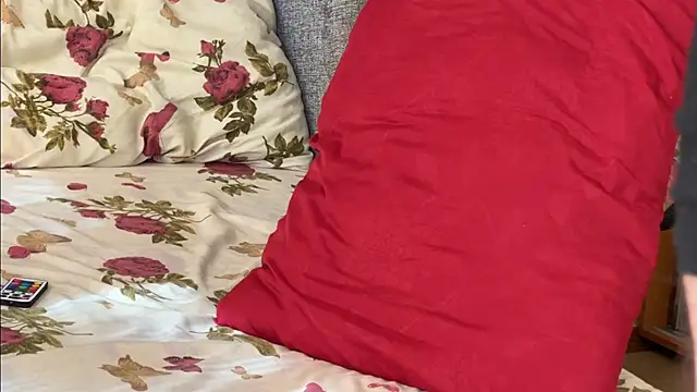 Stick Twlx online show from 15, 9, 2025