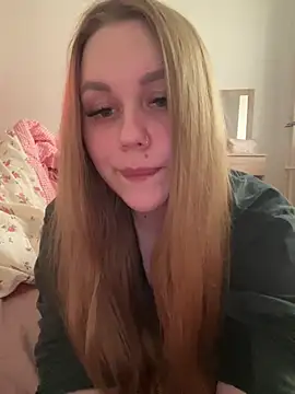 Snapshot of Marylallka5 chatting on 31, 5, 2026 Marylallka5 online show from 31, 5, 2026