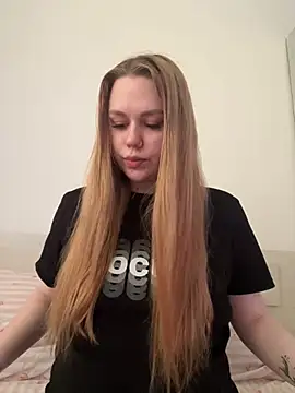 Snapshot of Marylallka5 chatting on 20, 6, 2026 Marylallka5 online show from 20, 6, 2026