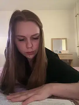 Snapshot of Marylallka5 chatting on 16, 7, 2026 Marylallka5 online show from 16, 7, 2026