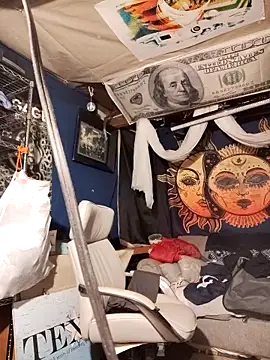 Gillygilly76 online show from 22, 3, 2025