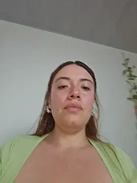 Snapshot of valery_mora chatting on 9, 10, 2025 valery mora online show from 9, 10, 2025