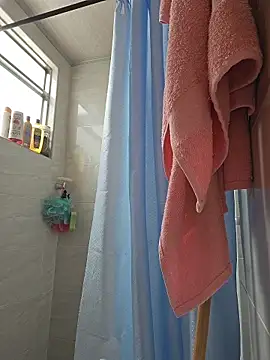 Snapshot of valery_mora chatting on 10, 10, 2025 valery mora online show from 10, 10, 2025