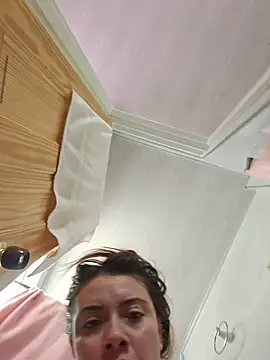 Snapshot of valery_mora chatting on 21, 11, 2025 valery mora online show from 21, 11, 2025