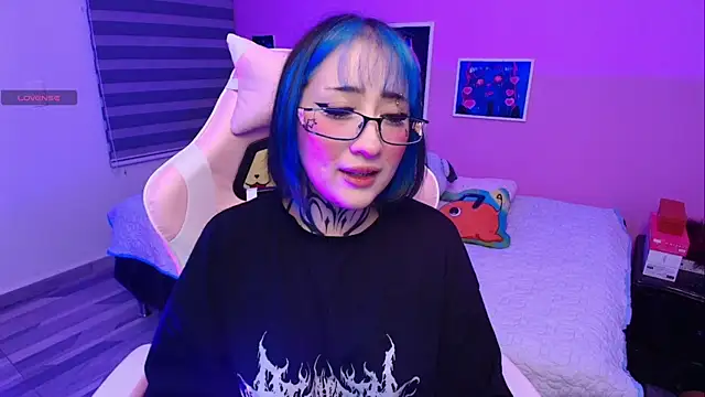 Snapshot of Miwa_violet chatting on 2, 5, 2026 Miwa violet online show from 2, 5, 2026