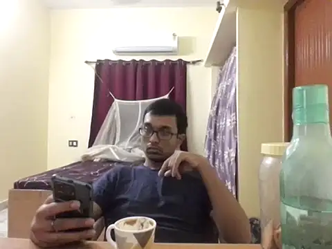 THE NAKED BOY online show from 25, 11, 2025