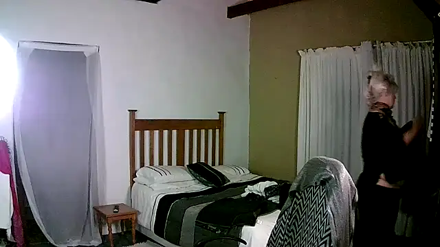 Miahotmilf online show from 15, 11, 2025