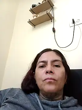 Dakary hot online show from 6, 10, 2025