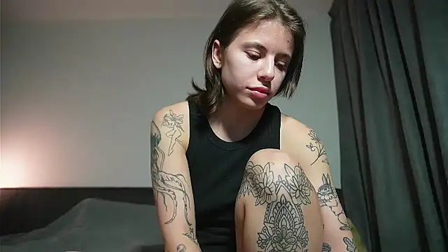 MazzyDoll online show from 1, 3, 2025