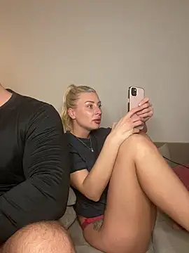 Snapshot of belle98 chatting on 1, 3, 2025 belle98 online show from 1, 3, 2025