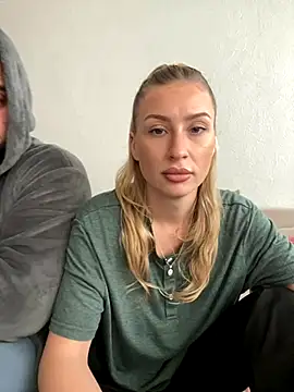 Snapshot of belle98 chatting on 23, 11, 2025 belle98 online show from 23, 11, 2025