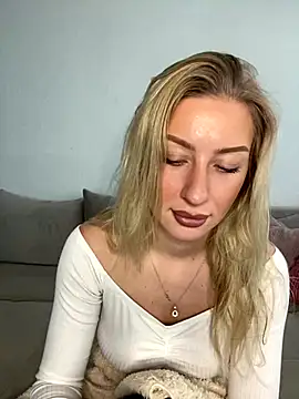 Snapshot of belle98 chatting on 24, 11, 2025 belle98 online show from 24, 11, 2025