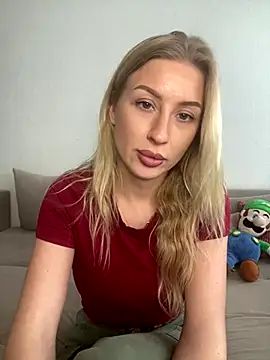 Snapshot of belle98 chatting on 30, 11, 2025 belle98 online show from 30, 11, 2025