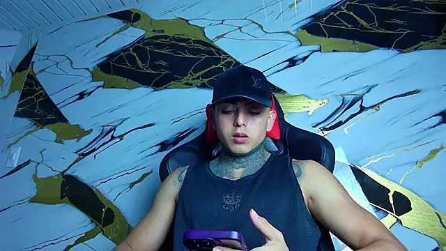 Kevin22 222 online show from 28, 1, 2025