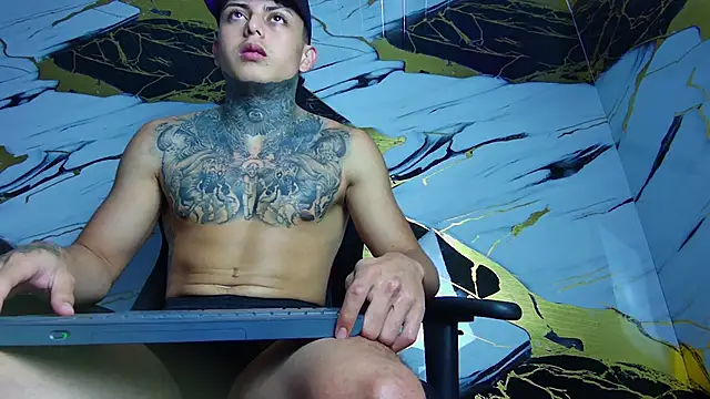 Kevin22 222 online show from 5, 2, 2025