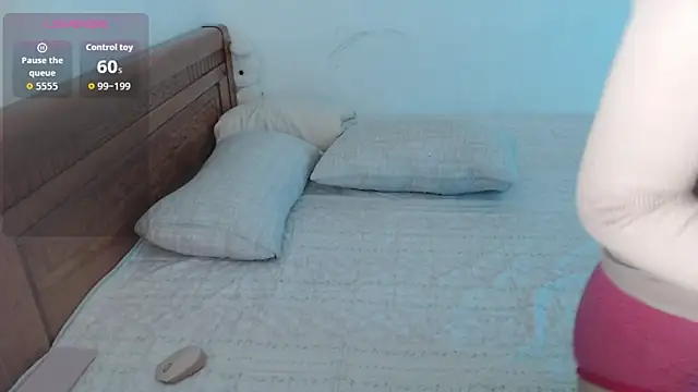 Snapshot of Baby_Claraa chatting on 19, 11, 2025 Baby Claraa online show from 19, 11, 2025