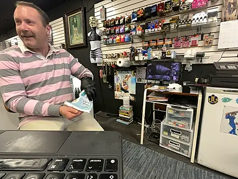 Snapshot of RawRyder8 chatting on 4, 2, 2025 RawRyder8 online show from 4, 2, 2025