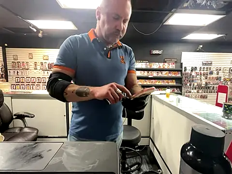 Snapshot of RawRyder8 chatting on 26, 11, 2025 RawRyder8 online show from 26, 11, 2025