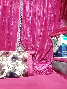 Snapshot of LoNa-daloua chatting on 30, 1, 2025 LoNa-daloua online show from 30, 1, 2025