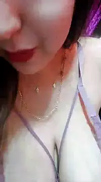 Snapshot of LoNa-daloua chatting on 4, 2, 2025 LoNa-daloua online show from 4, 2, 2025