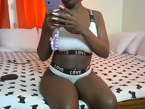 Nanaablack online show from 17, 9, 2025