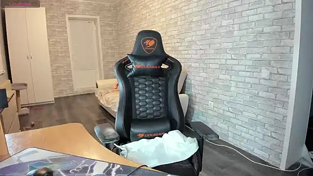 iliaskrislove online show from 10, 3, 2025