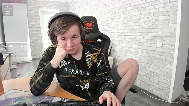 iliaskrislove online show from 10, 3, 2025