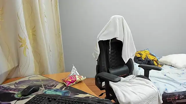 iliaskrislove online show from 1, 10, 2025