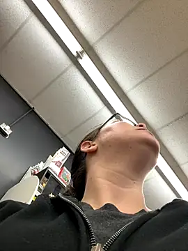 Snapshot of FreakNastyLacie chatting on 15, 11, 2025 FreakNastyLacie online show from 15, 11, 2025