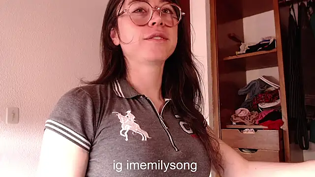 emily pearl  online show from 23, 11, 2025