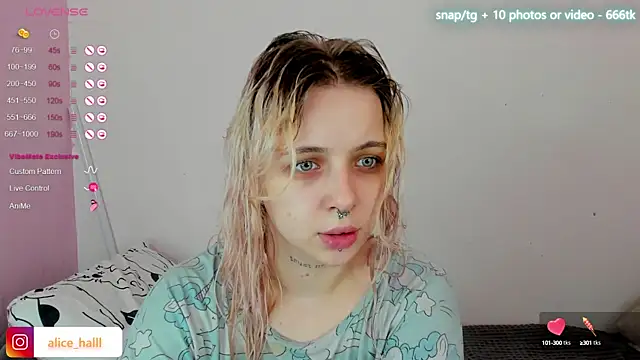 Snapshot of Alice_Halle chatting on 19, 2, 2025 Alice Halle online show from 19, 2, 2025