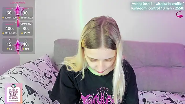 Snapshot of Alice_Halle chatting on 13, 3, 2025 Alice Halle online show from 13, 3, 2025