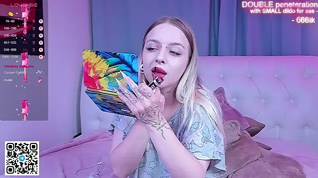 Snapshot of Alice_Halle chatting on 13, 11, 2025 Alice Halle online show from 13, 11, 2025