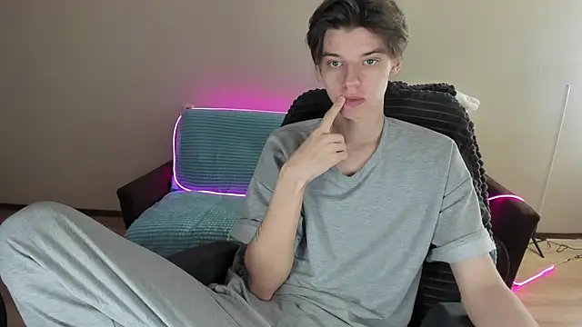 Liam sexy1 online show from 5, 12, 2024