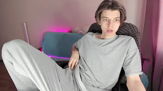 Liam sexy1 online show from 26, 2, 2025