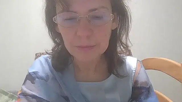 Snapshot of HollyJewel chatting on 10, 12, 2024 HollyJewel online show from 10, 12, 2024