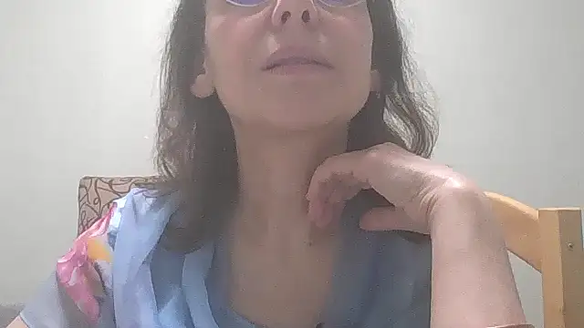 Snapshot of HollyJewel chatting on 5, 3, 2025 HollyJewel online show from 5, 3, 2025