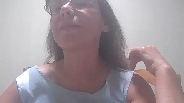 Snapshot of HollyJewel chatting on 15, 9, 2025 HollyJewel online show from 15, 9, 2025