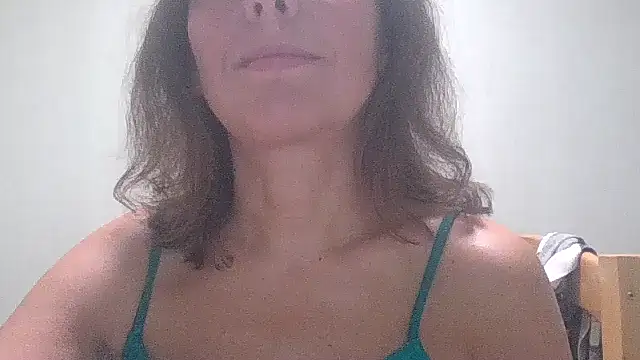 Snapshot of HollyJewel chatting on 28, 9, 2025 HollyJewel online show from 28, 9, 2025