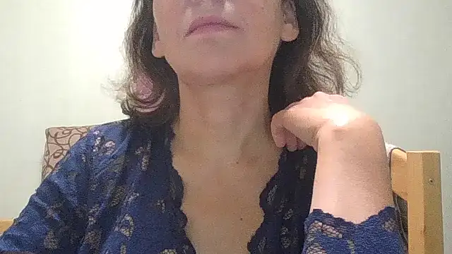 Snapshot of HollyJewel chatting on 27, 10, 2025 HollyJewel online show from 27, 10, 2025