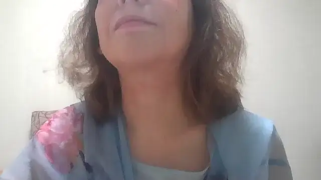 Snapshot of HollyJewel chatting on 4, 11, 2025 HollyJewel online show from 4, 11, 2025