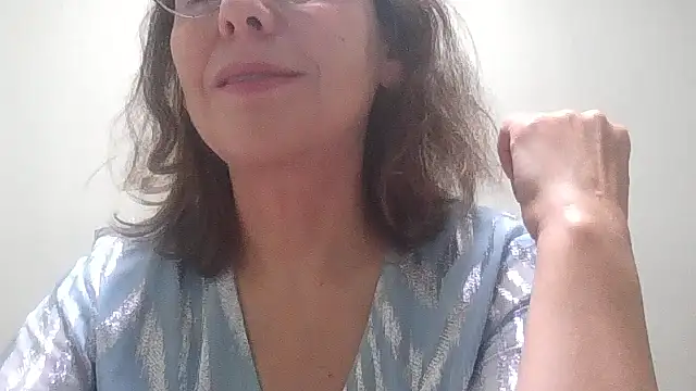 Snapshot of HollyJewel chatting on 18, 11, 2025 HollyJewel online show from 18, 11, 2025