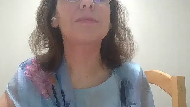 Snapshot of HollyJewel chatting on 4, 12, 2025 HollyJewel online show from 4, 12, 2025