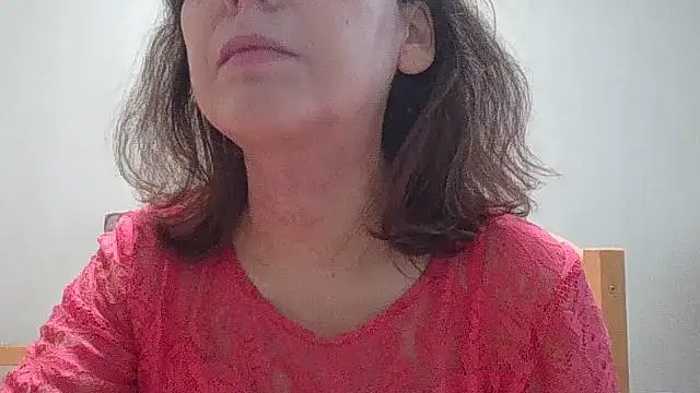 Snapshot of HollyJewel chatting on 16, 12, 2025 HollyJewel online show from 16, 12, 2025