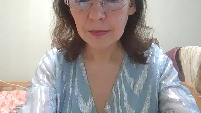 HollyJewel online show from 28, 4, 2026