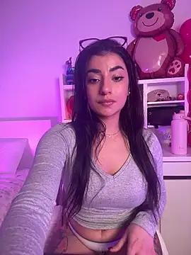 ZoeZayd online show from 17, 2, 2026